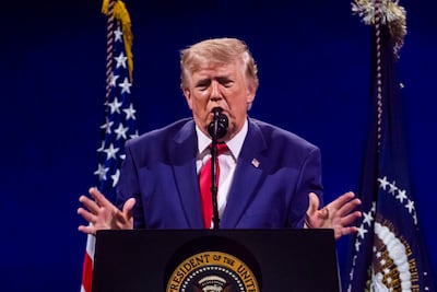 Trump pone en duda la integridad del sistema electoral y denuncia interferencias de China