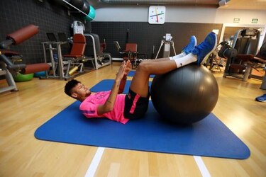 Neymar hace parte del entrenamiento con el grupo
