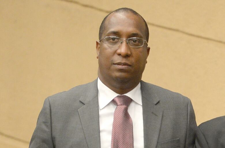 Eduardo Ulloa dejó más dudas que respuestas