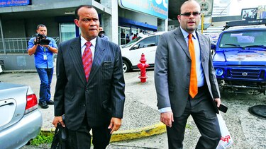 Ferrufino, indagado por enriquecimiento