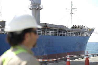 First Quantum suspende proceso para llenar vacantes