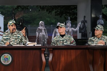 Padrino López anuncia que Venezuela reforzará presencia militar en estados caribeños