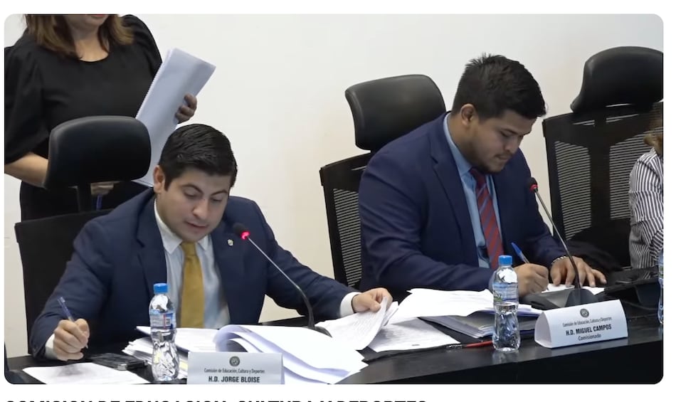 Becas y auxilios económicos: la Comisión de Educación avanza en reformas al Ifarhu para eliminar privilegios