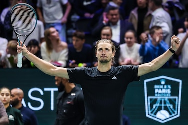 Alex Zverev se recuperó y mantiene viva la posibilidad de repetir en París