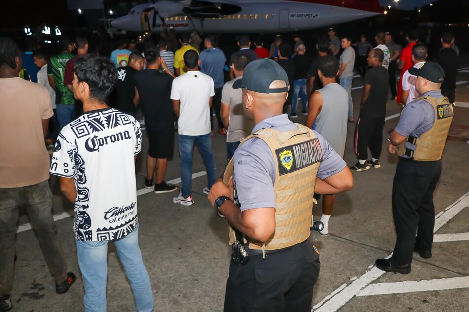 Panamá continúa con la deportación de migrantes, este martes devolvieron a 40 colombianos