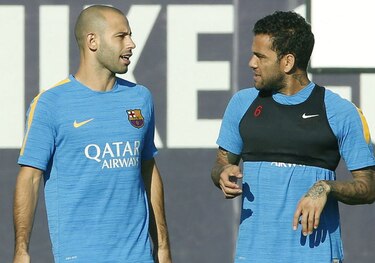 Sevilla recibe al Barcelona en duelo de ausencias