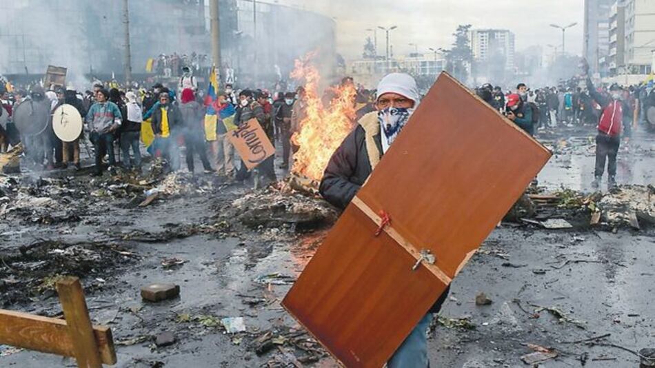 Ecuador levanta cláusula de fuerza mayor por protestas y reinicia exportaciones de crudo