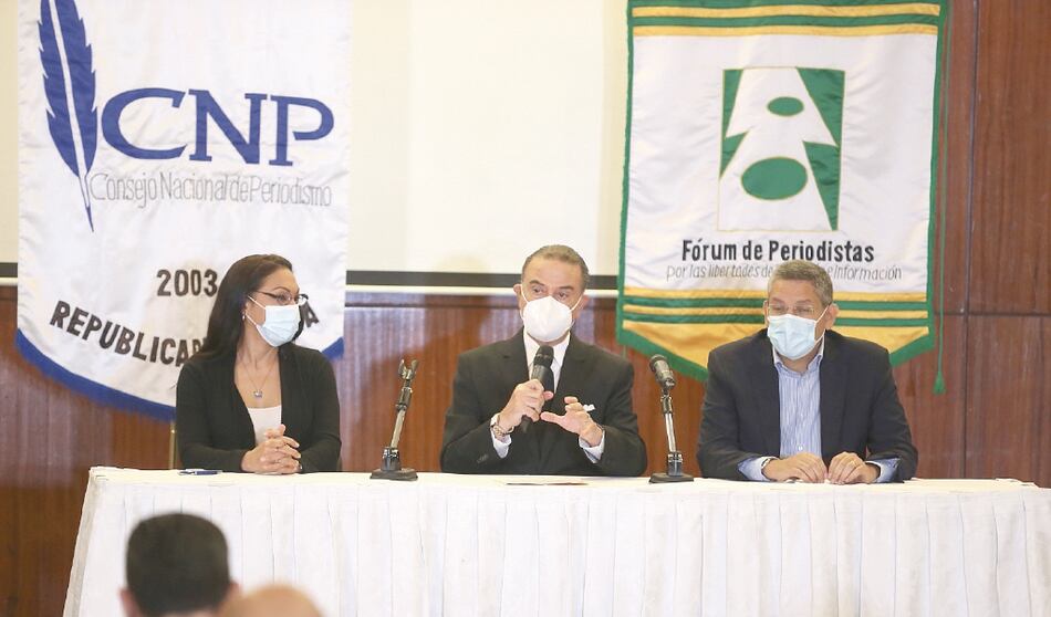 Gremios cierran filas contra amenazas a la libertad de expresión