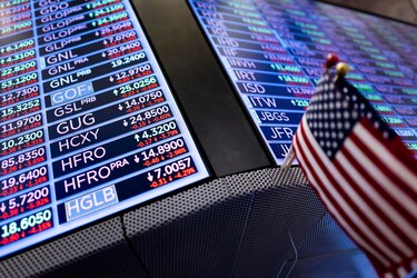 Wall Street cierra en rojo después de que Trump elevara al 104 % los aranceles a China