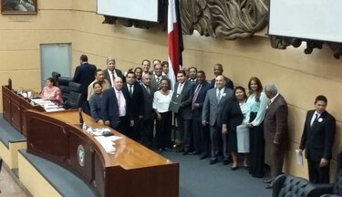 Aprueban en la Asamblea el pago de décimos tercer mes adeudados a funcionarios