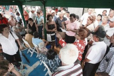 Filas y malestar en ‘100 a los 70’