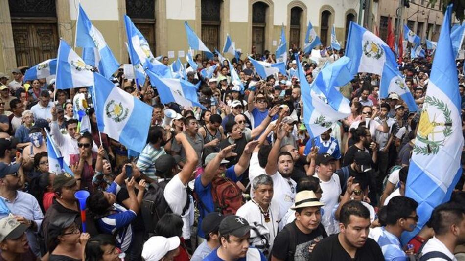 Corte de Guatemala ordena al estado proteger a manifestantes
