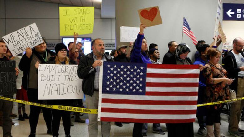 Defensores de derechos de migrantes ganan un primer 'round' frente a Donald Trump