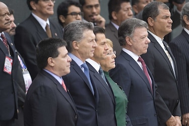 Pedro Pablo Kuczynski asume presidencia de Perú, promete un país moderno