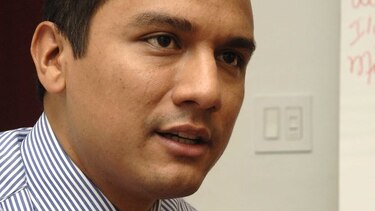 Exgerente de la Caja de Ahorros consigna fianza y sale de El Renacer