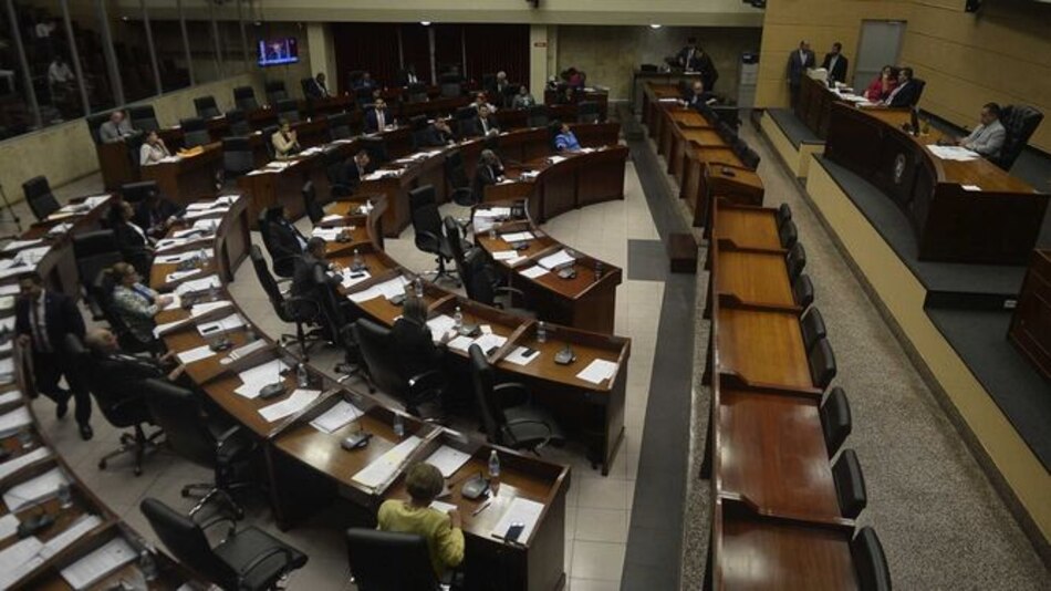 Pleno cita al defensor del Pueblo para que responda cuestionario