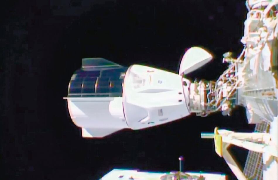 Viaje exitoso de cápsula Dragon de SpaceX