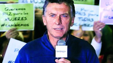 Viagra, tijeras, tatuajes y política