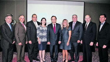 Médicos son agasajados