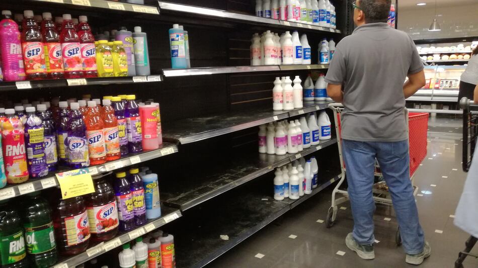 Supermercados anuncian sus nuevos horarios por el toque de queda