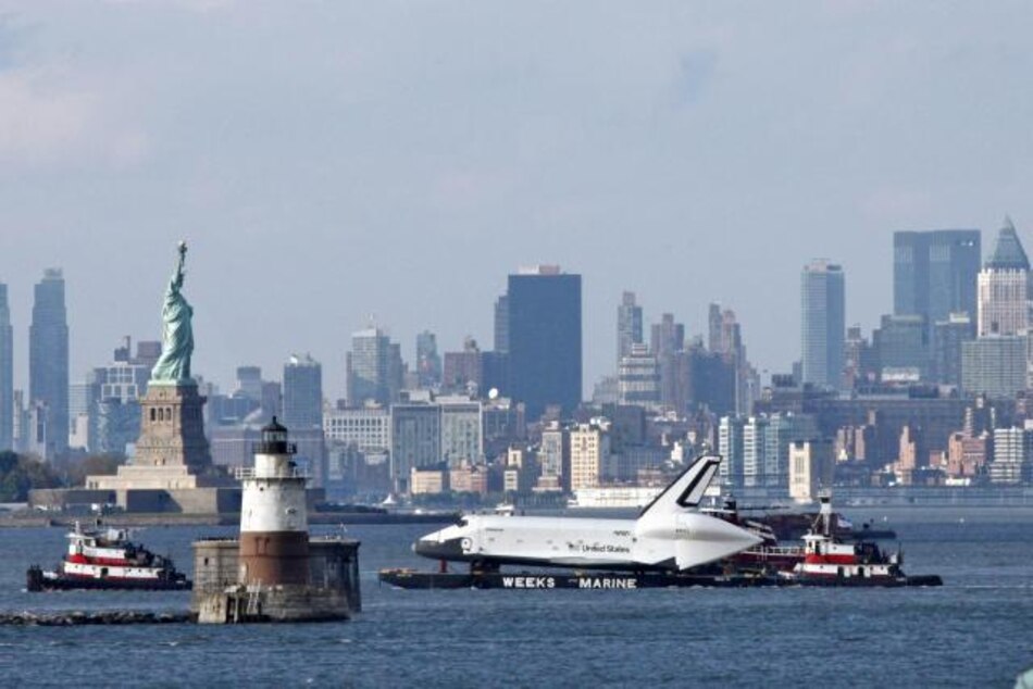 Posponen la llegada del 'Enterprise' a su nuevo hogar en Nueva York